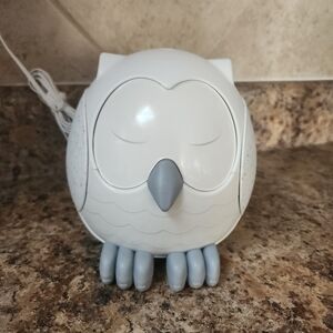Young Living Owl Essential Oil Diffuser & Sound Machine | Night Light | White